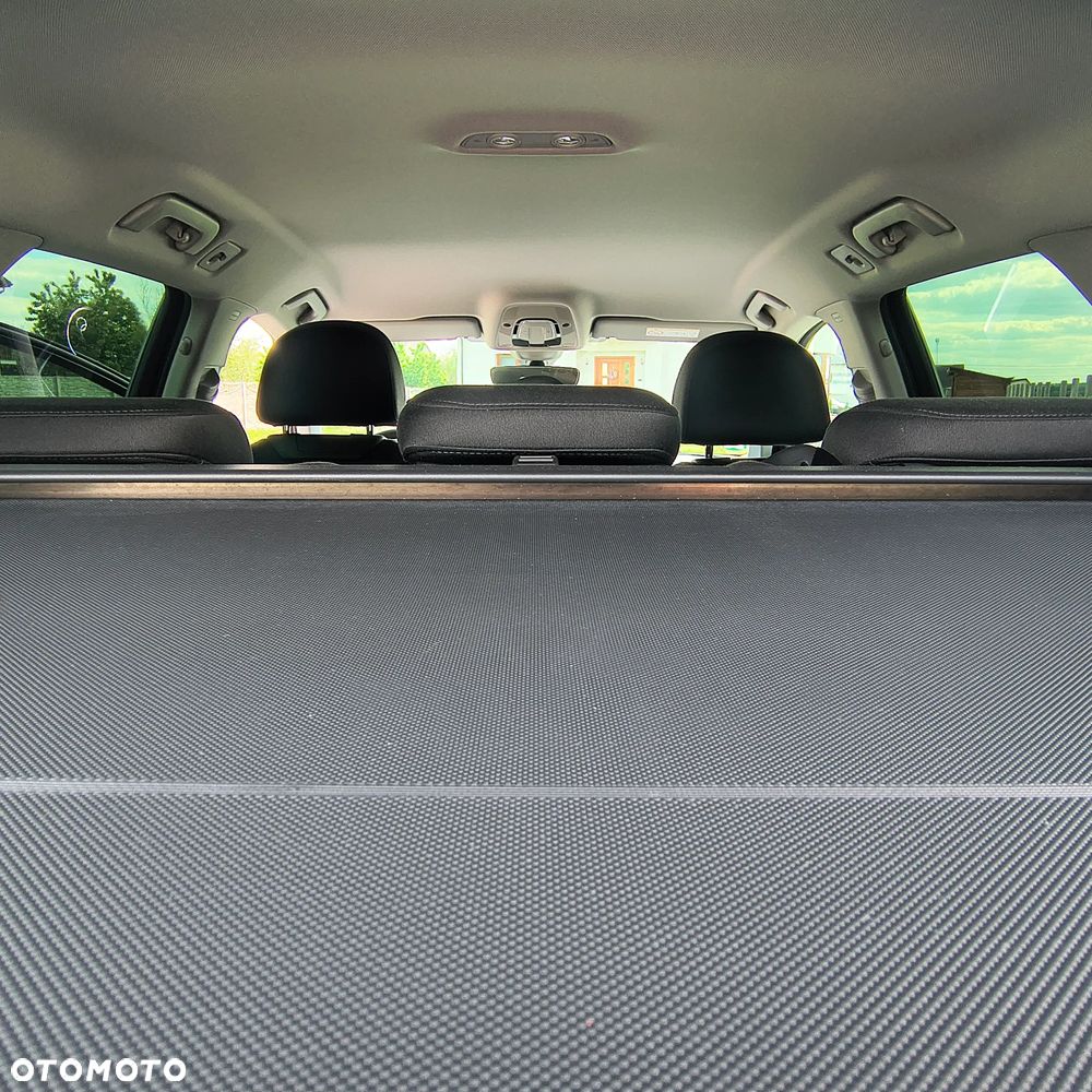 Audi A4 Avant 2.0 TDI Design - 15