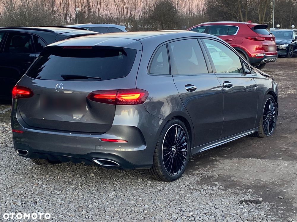 Mercedes-Benz Klasa B 220 4-Matic AMG Line 7G-DCT - 14