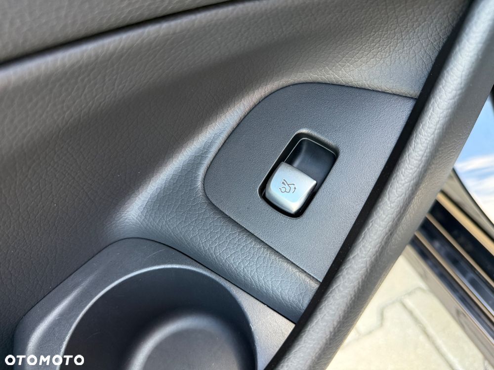 Mercedes-Benz Klasa E 220 d Avantgarde - 18