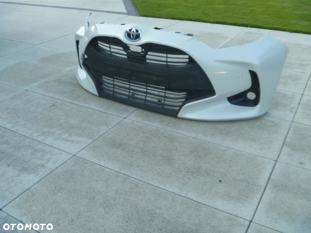 TOYOTA YARIS IV ZDERZAK PRZEDNI KRATKI ORYGINAŁ ŁADNY - 5