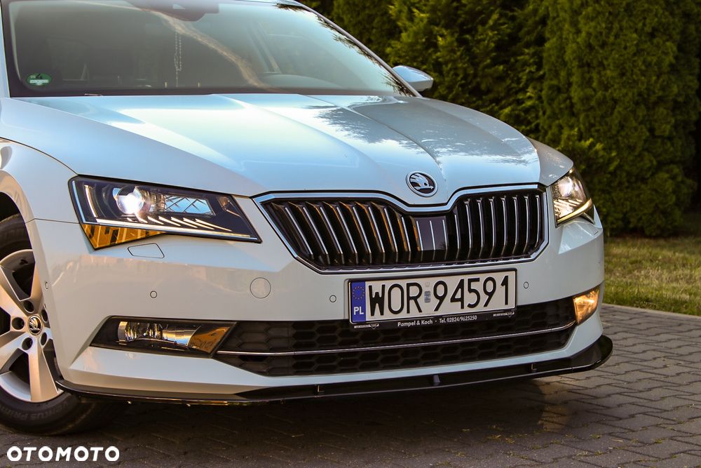 Skoda Superb 2.0 TDI DSG Style - 4
