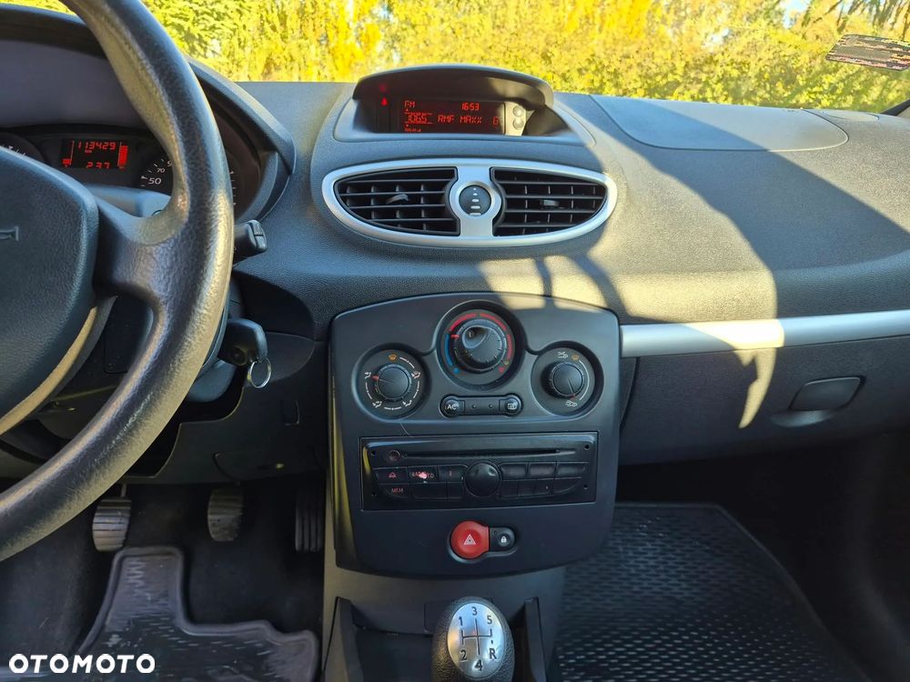 Renault Clio - 6