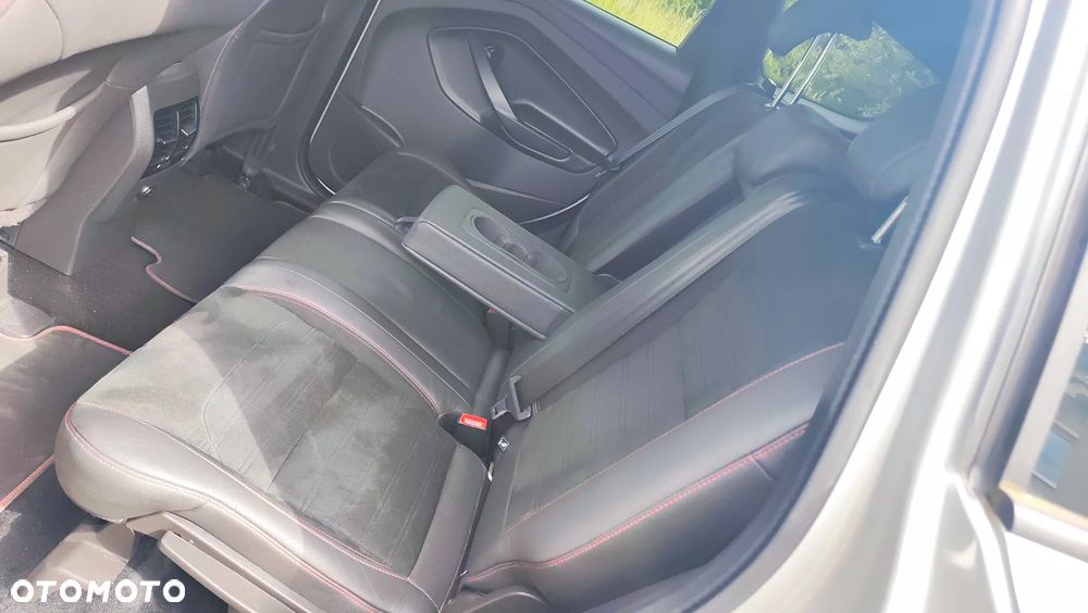 Ford Kuga 1.5 EcoBoost 2x4 ST-Line - 20