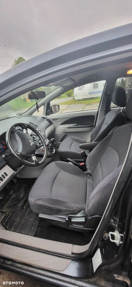 Mitsubishi Grandis 2.0 DI-D 7-Sitzer Intense - 8