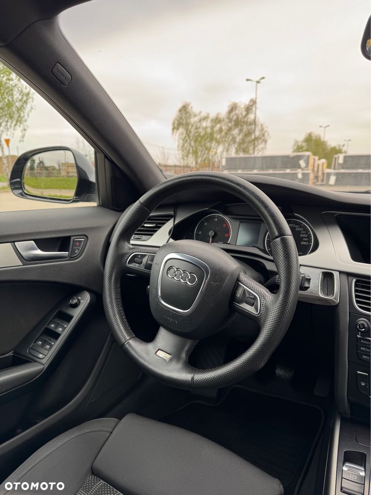 Audi A4 Avant 2.0 TDI DPF - 9