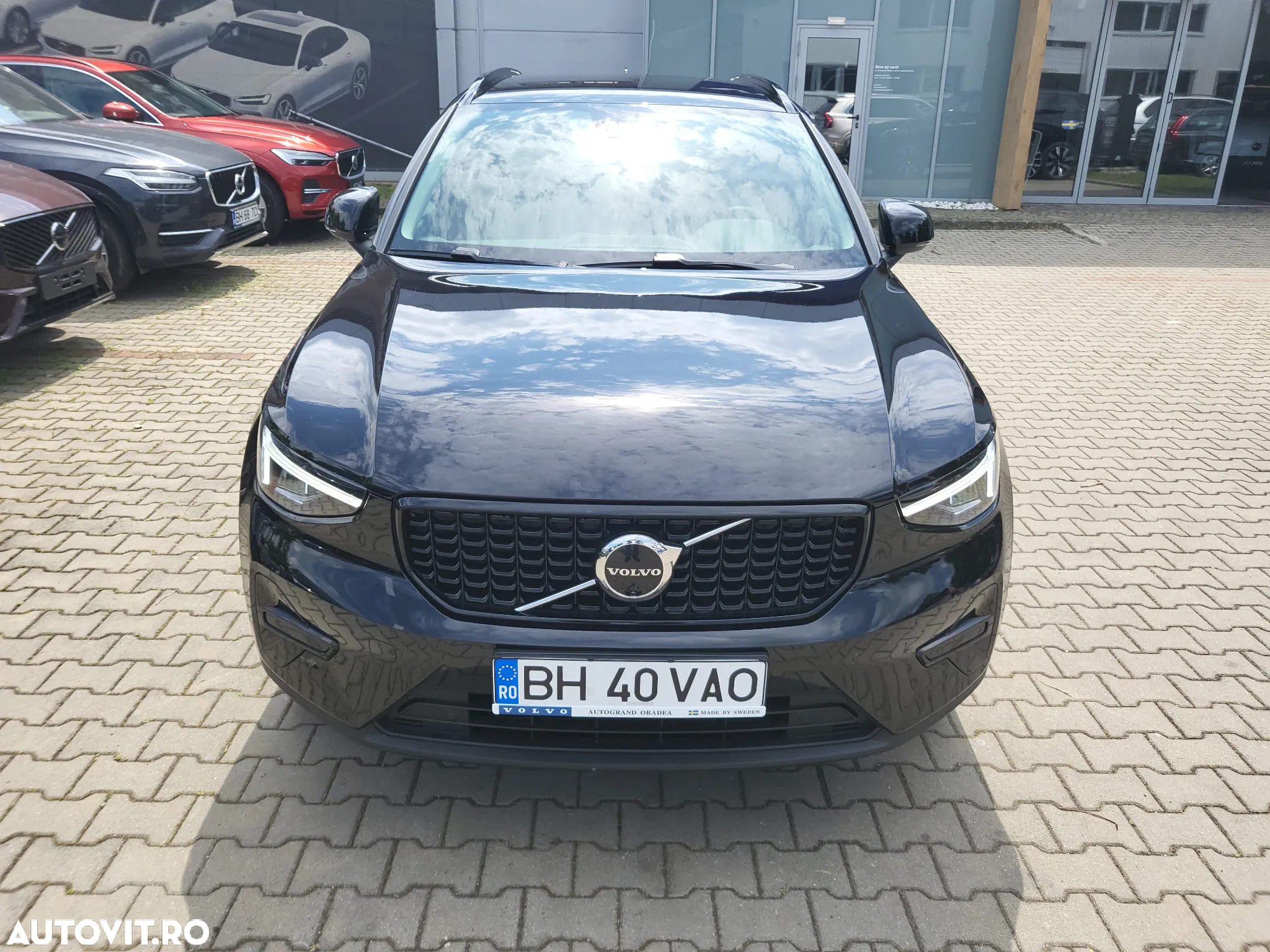 Volvo XC 40 B3 AT FWD MHEV Plus Dark - 4
