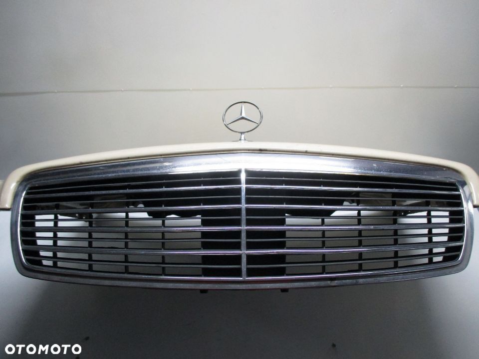 Mercedes  E Klasa W211 06R MASKA - 2