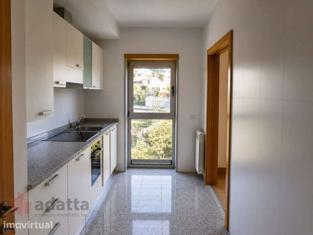 Apartamento T1 renovado com elevador em Coimbra, perto de tudo. - Grande imagem: 3/12