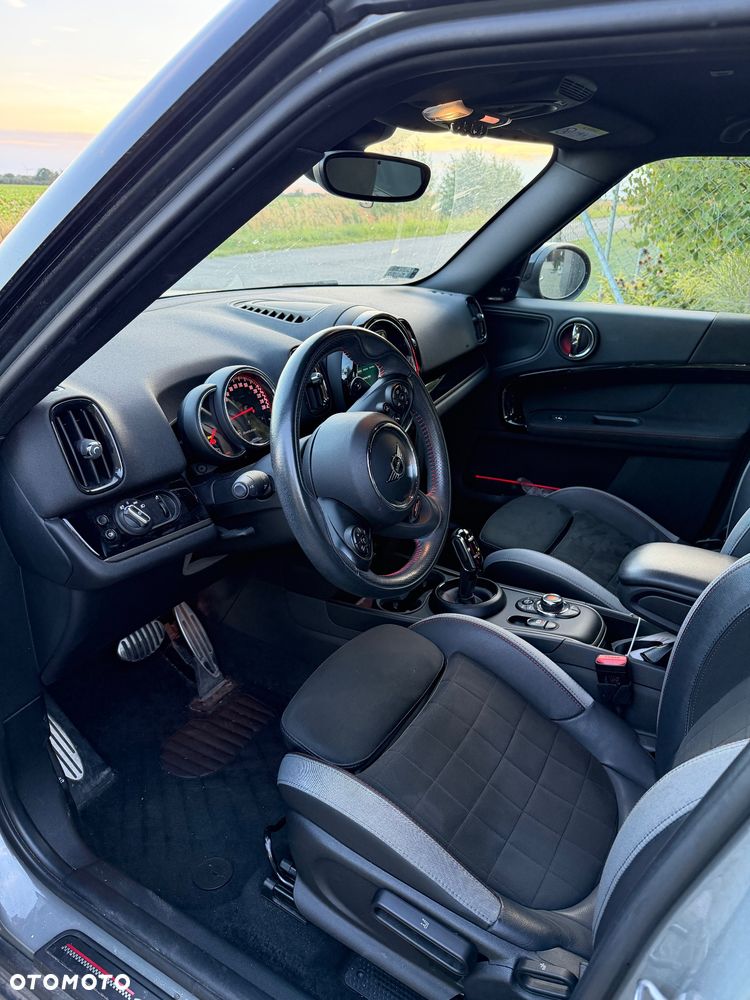 MINI John Cooper Works - 10