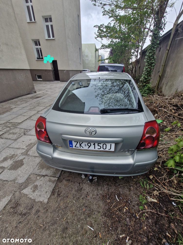 Toyota Avensis 2.0 D-4D High - 4
