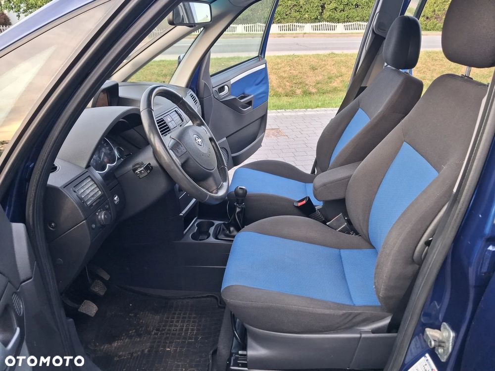 Opel Meriva 1.6 16V (Essentia) - 12