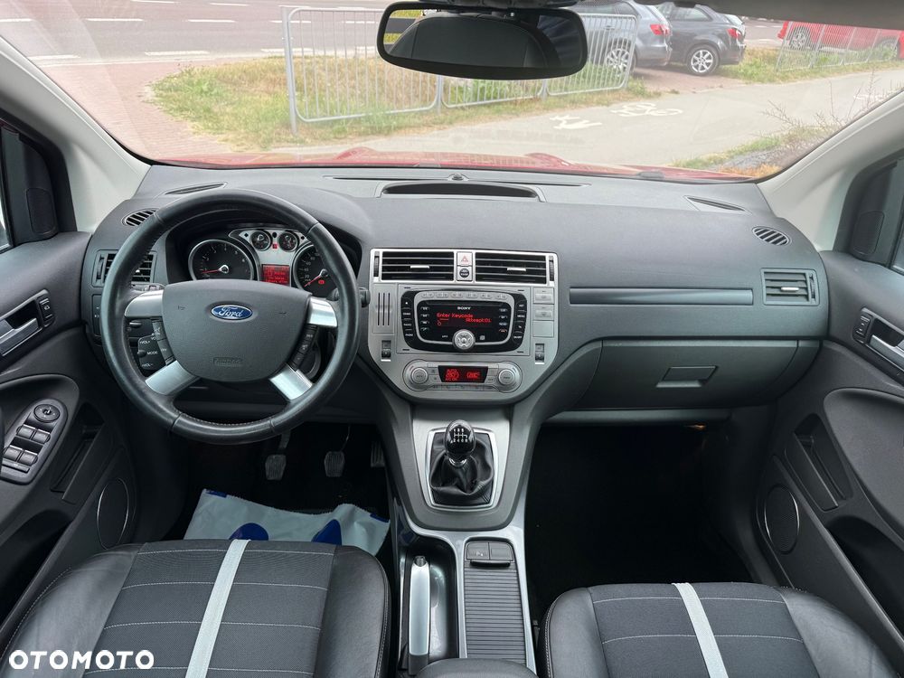 Ford Kuga 2.5 4x4 Titanium - 13