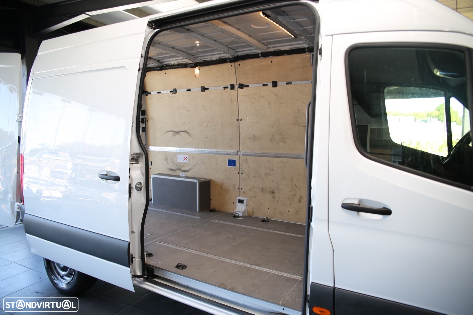 Mercedes-Benz Sprinter- ELÉTRICA - 13