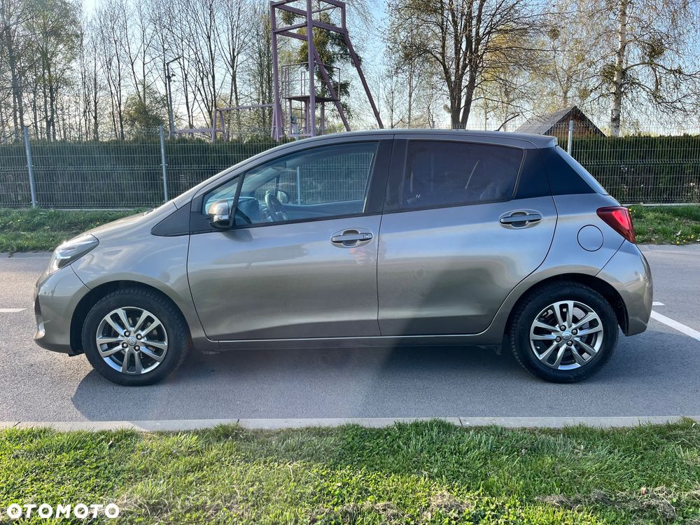 Toyota Yaris 1.0 Premium EU6 - 7