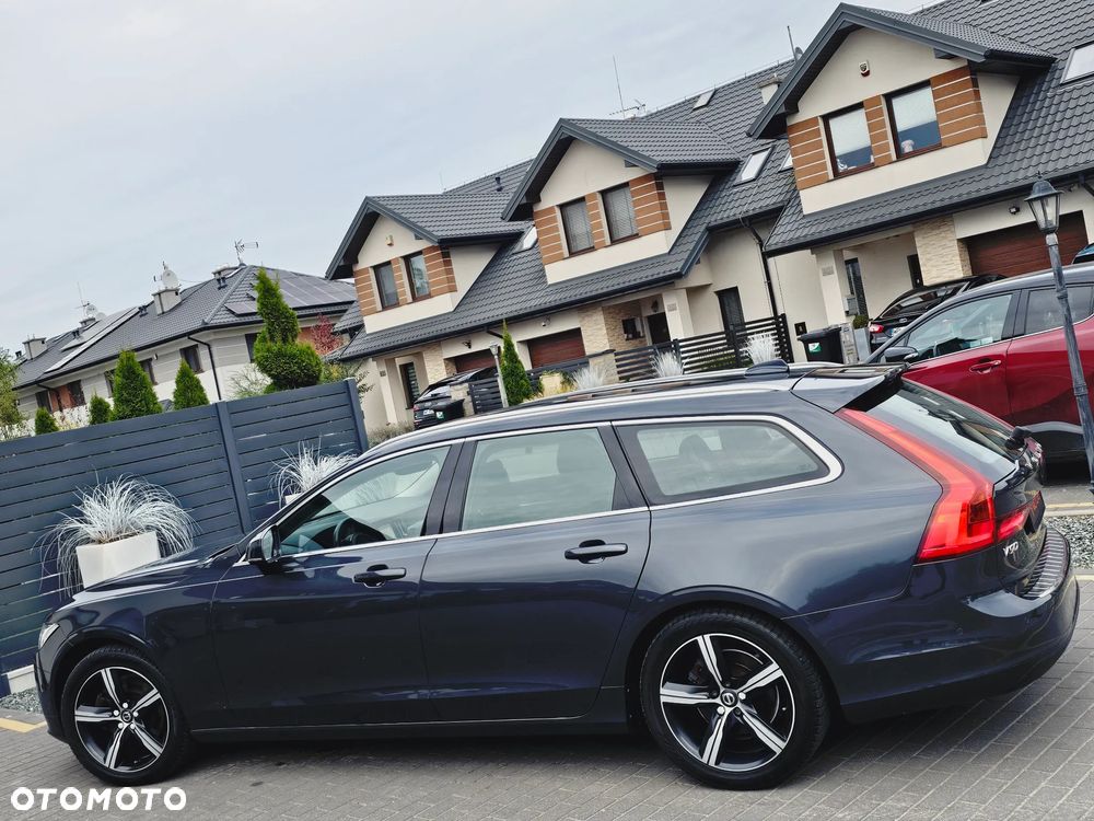 Volvo V90 D3 Momentum Pro - 10