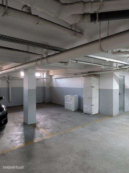 Lugar de garagem ao Padrão da Légua - Grande imagem: 2/8