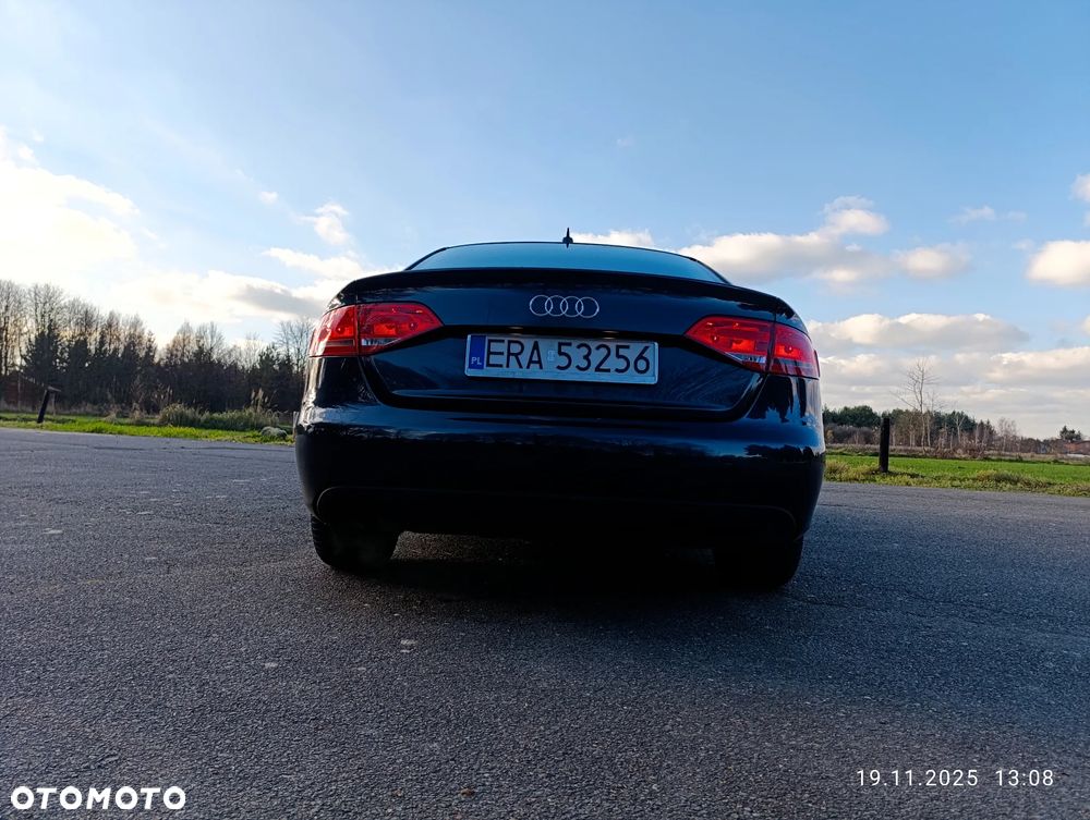 Audi A4 Limousine - 6