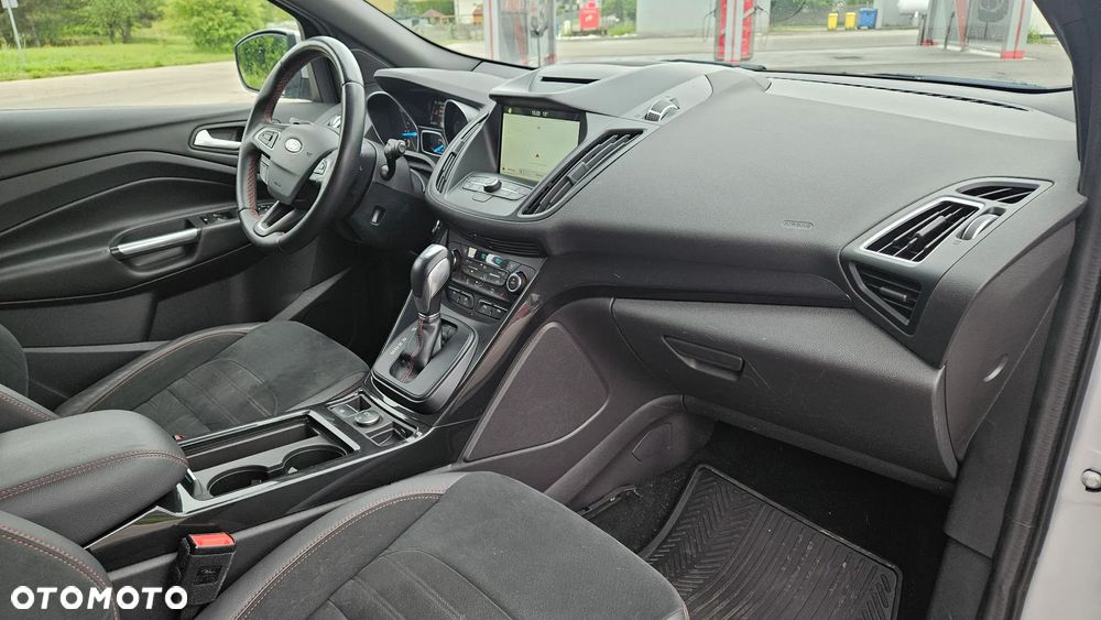 Ford Kuga 2.0 TDCi 4x4 ST-Line - 30