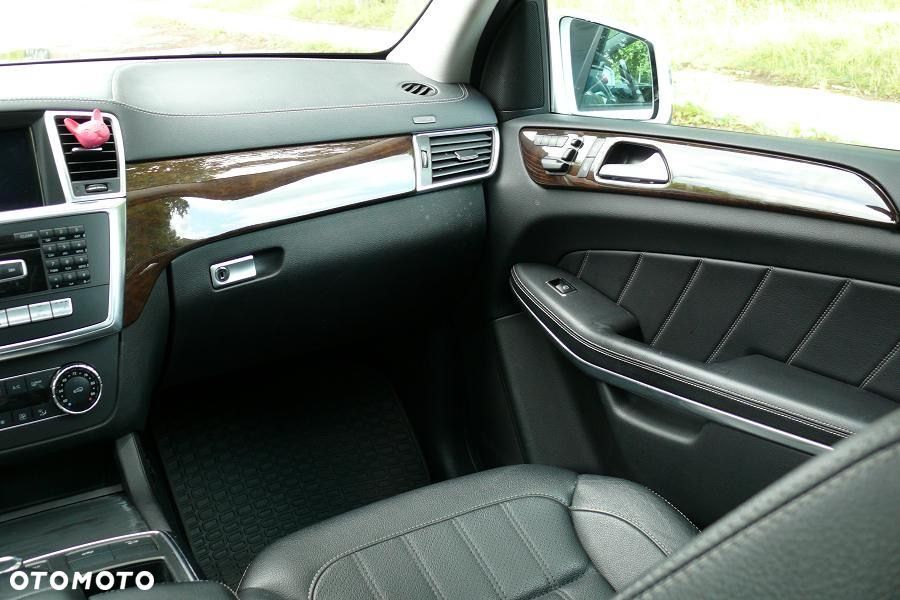 Mercedes-Benz GL 500 4-Matic - 12