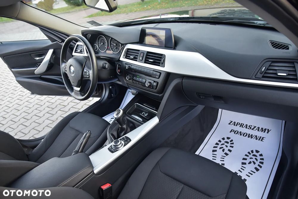 BMW Seria 3 318d - 35