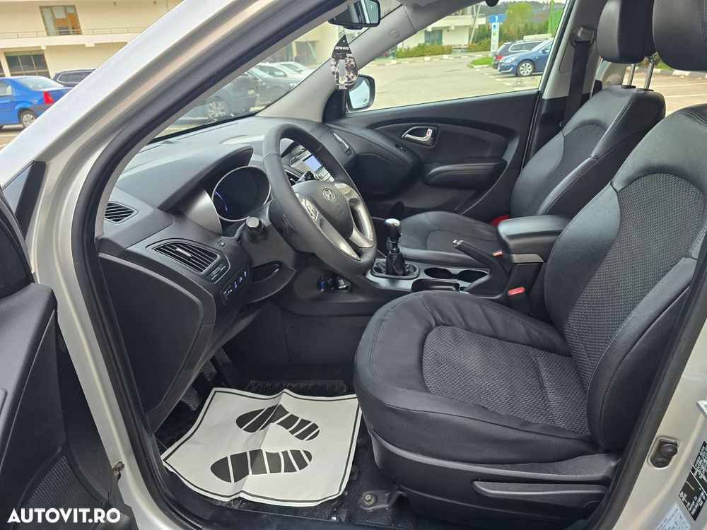 Hyundai ix35 2.0 CRDI 4WD Premium - 8