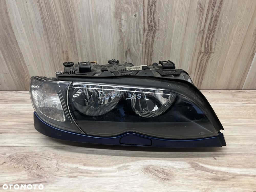 LAMPA REFLEKTOR PRAWY LISTWA KIERUNEK E46 FL LIFT - 2