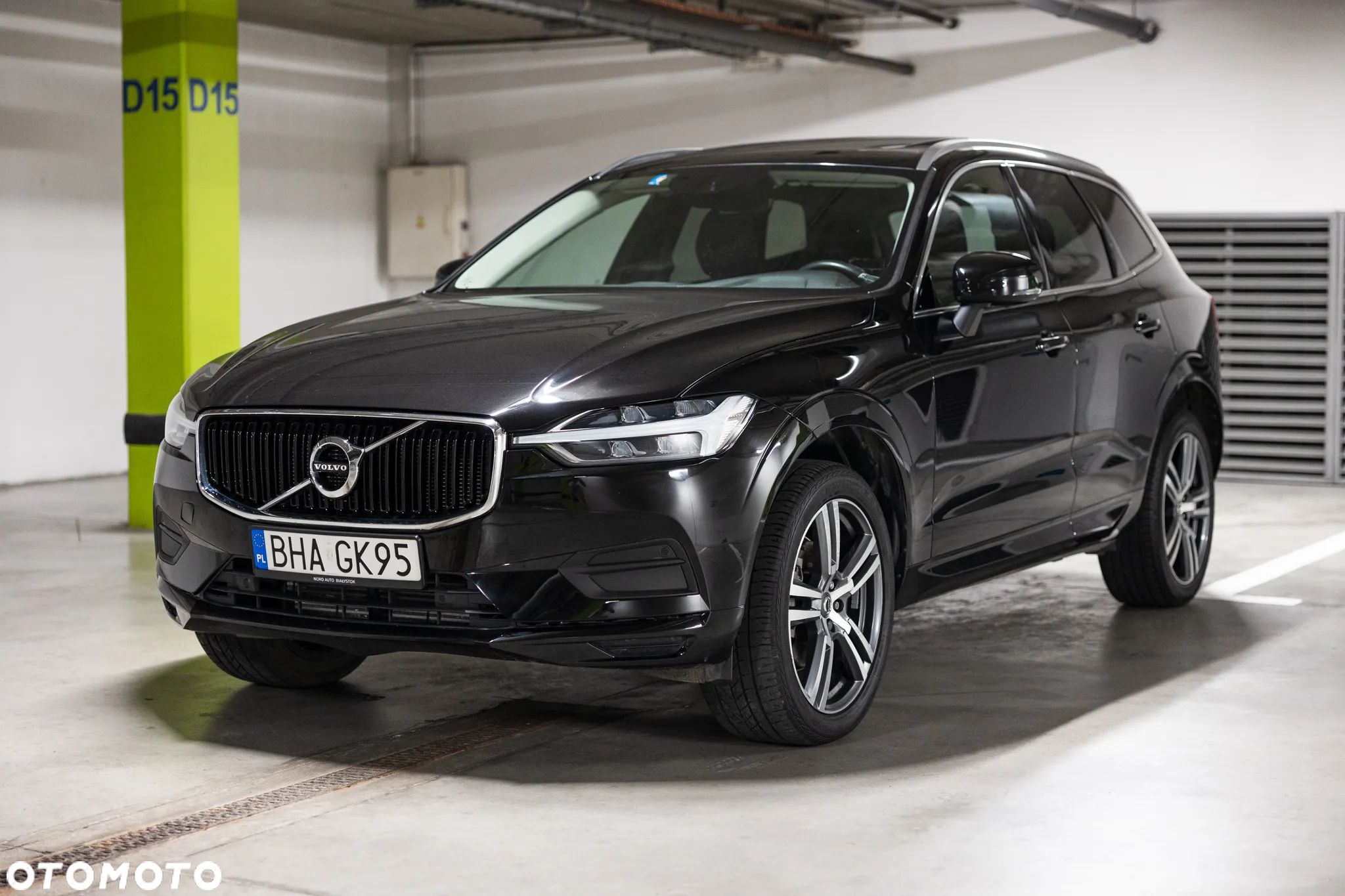 Volvo XC 60 B5 B AWD Ultimate Black Edition - 1