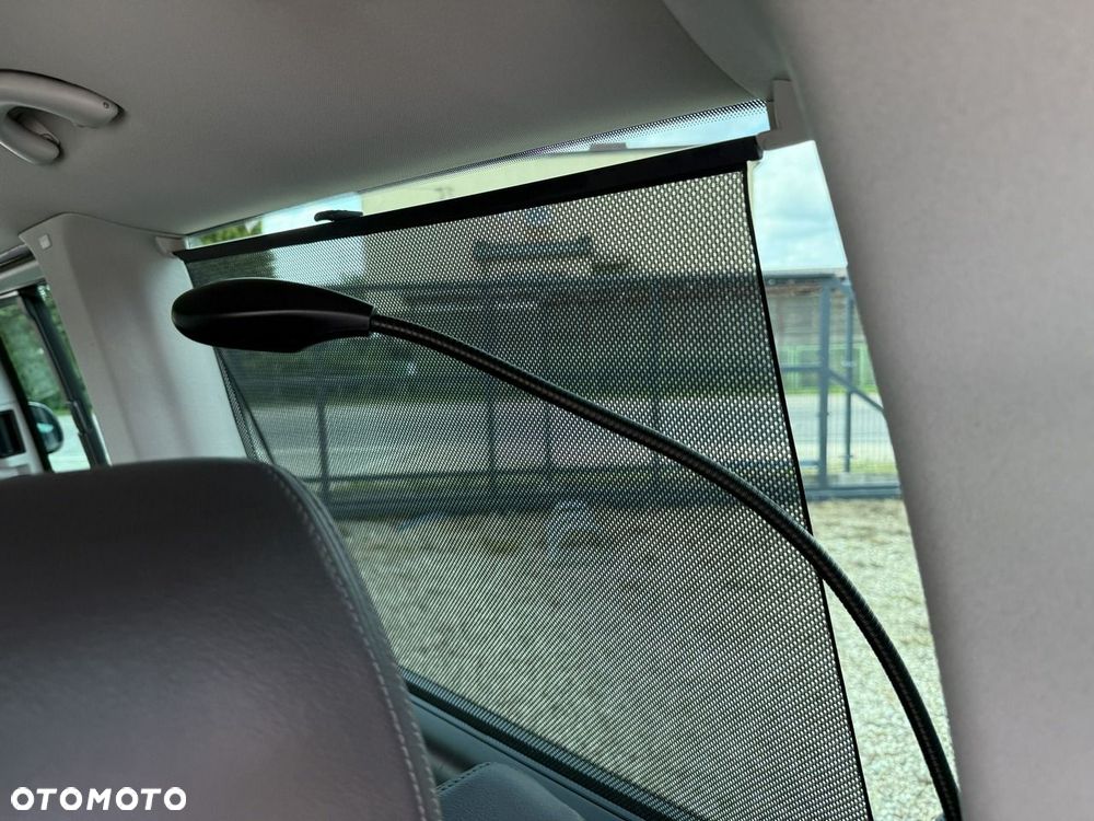 Volkswagen Multivan - 33
