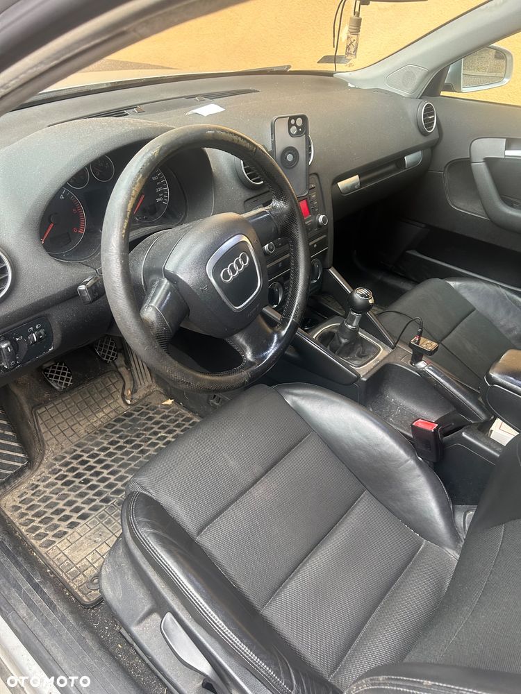 Audi A3 Sportback 2.0 TDI Ambiente - 8