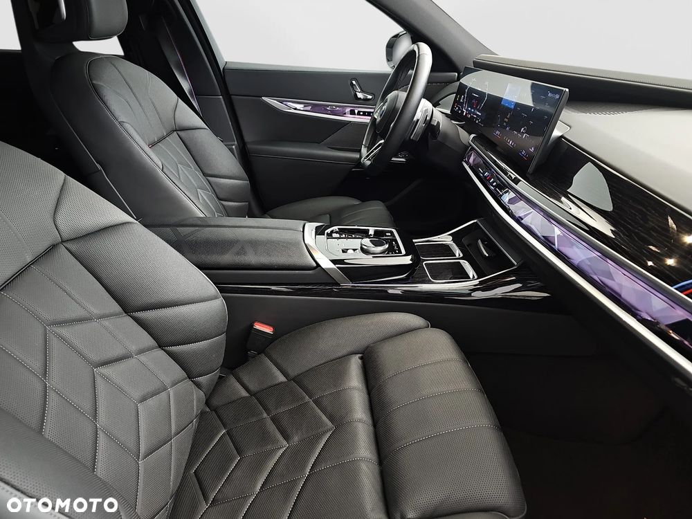 BMW Seria 7 740d xDrive mHEV sport - 37