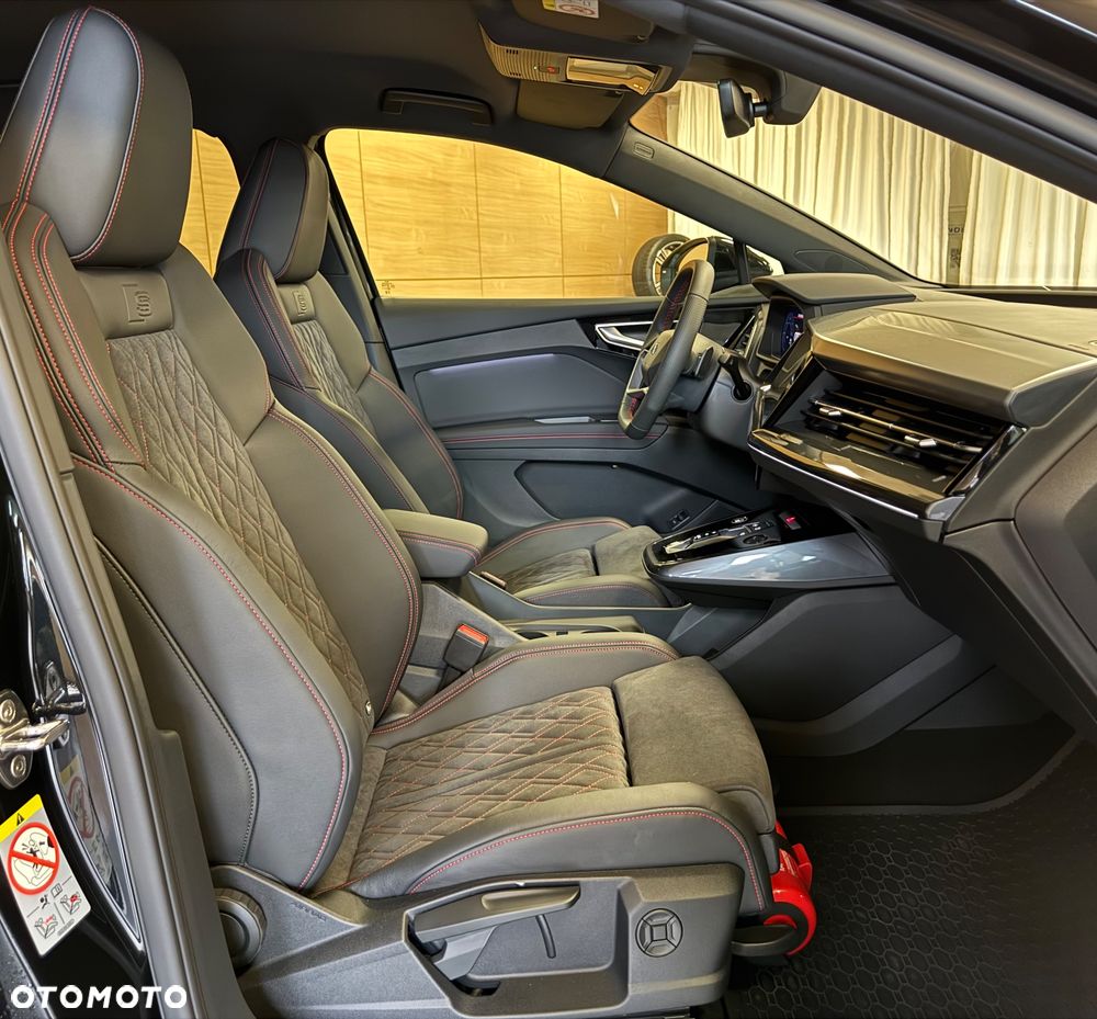Audi Q4 e-tron 45 82kWh S Line Edition - 16