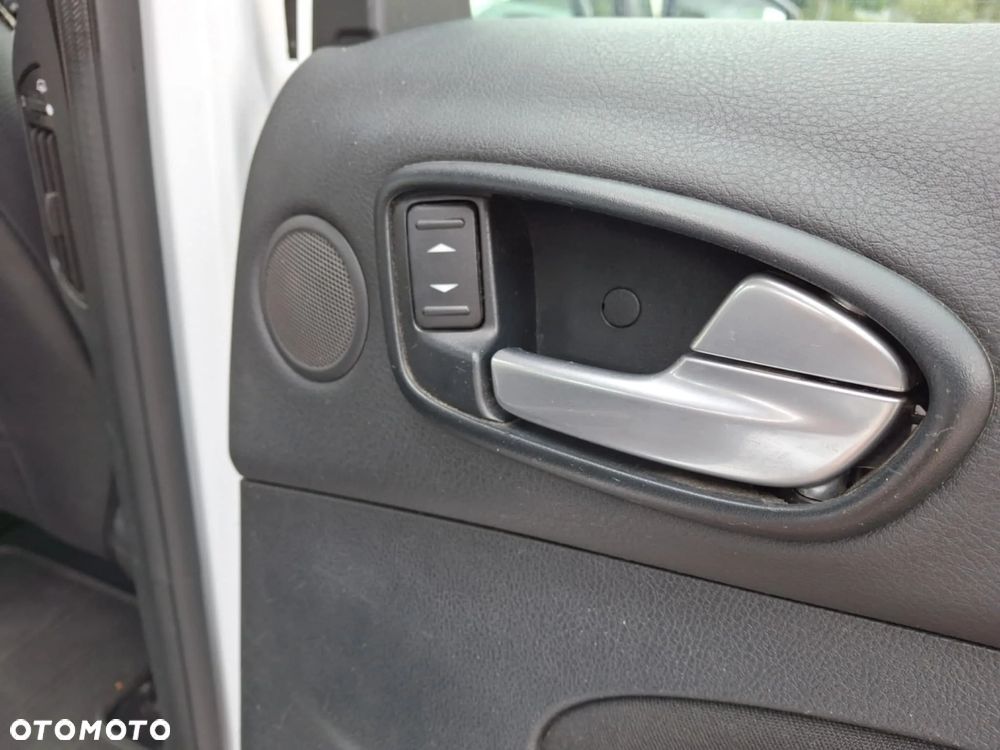 Ford Galaxy - 21