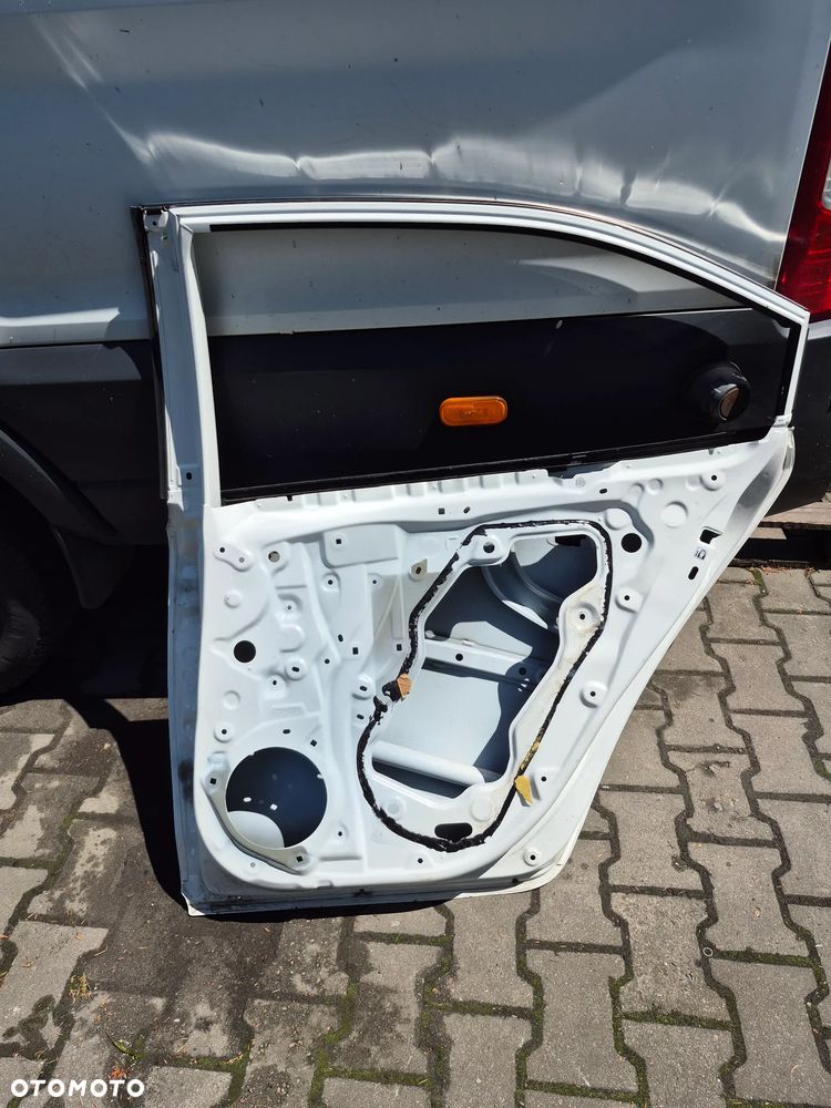 Toyota Corolla E21 sedan prawe drzwi 24154014 - 6