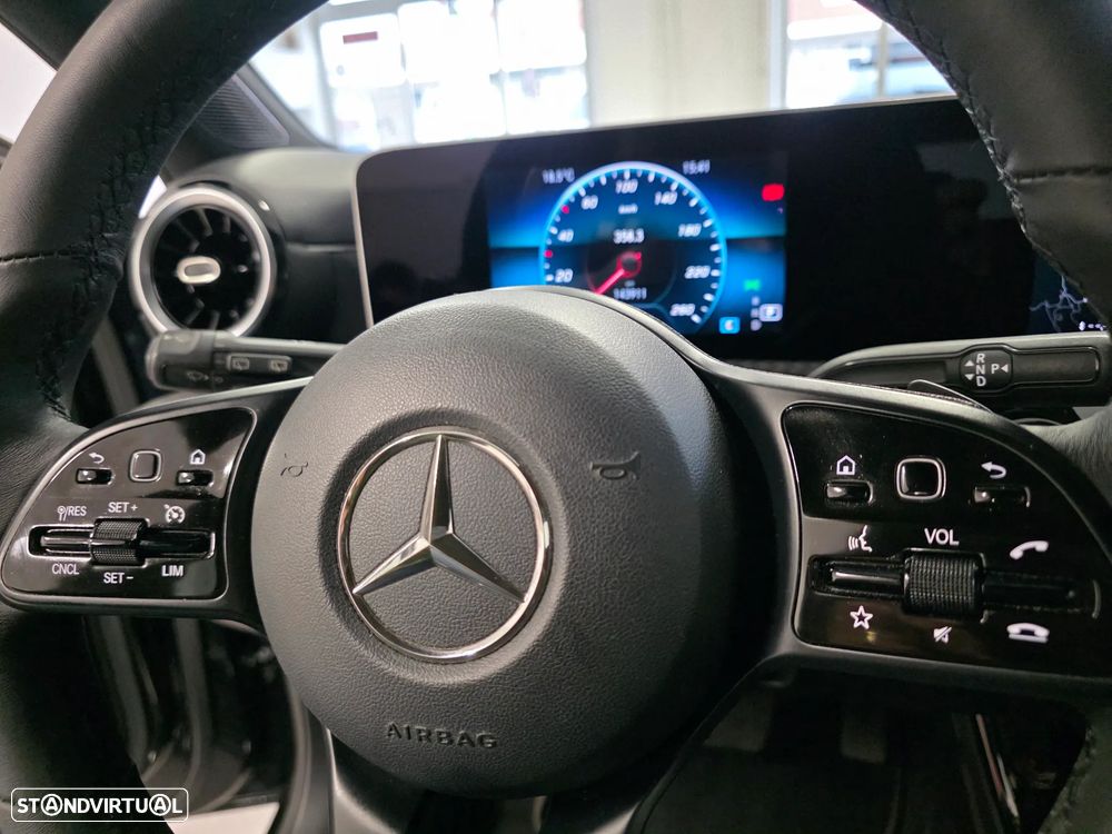 Mercedes-Benz A 180 d Style Plus Aut. - 37