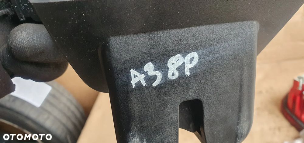 Zamek klapy bagażnika Audi A3 8P 8P4827505D - 6