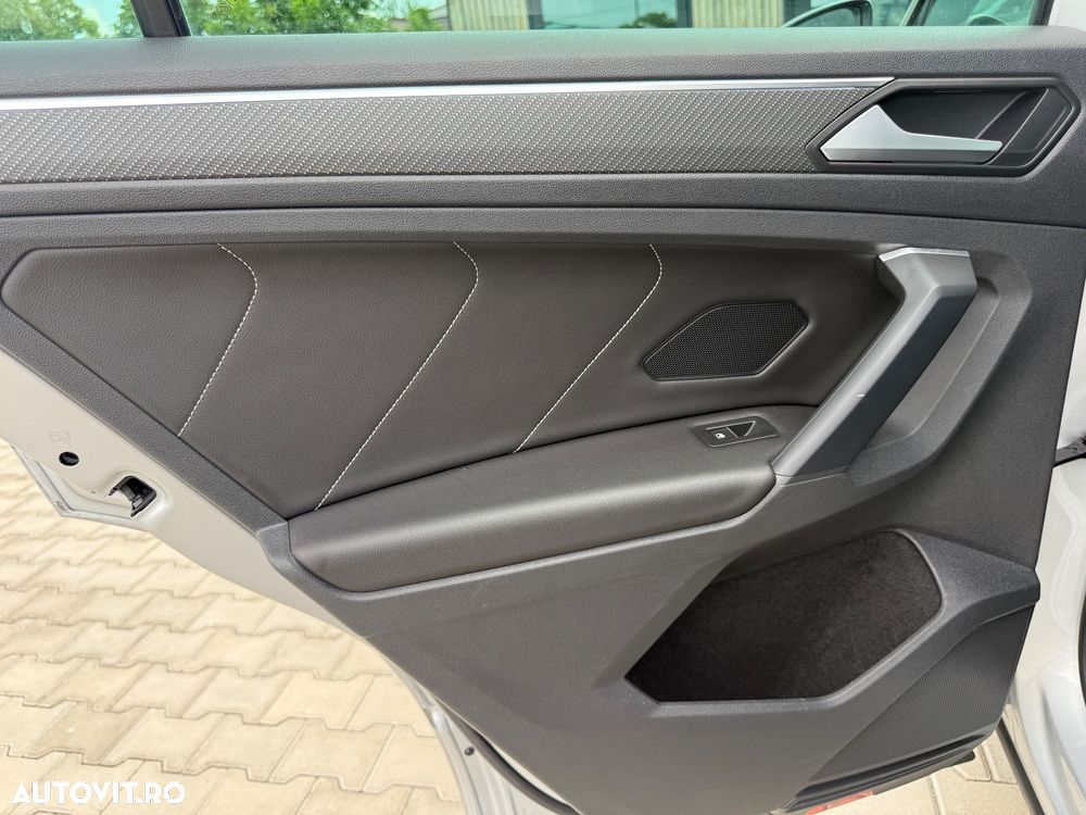 Volkswagen Tiguan 1.4 eHybrid OPF DSG R-Line - 17