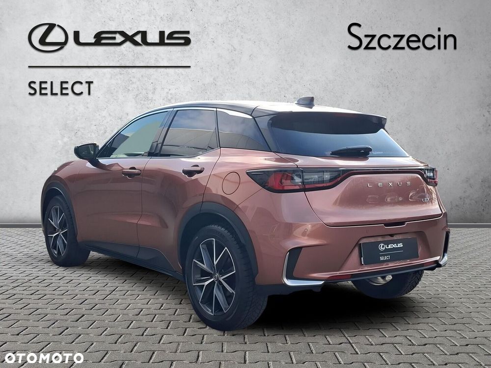 Lexus LBX 1.5 Hybrid Emotion - 3