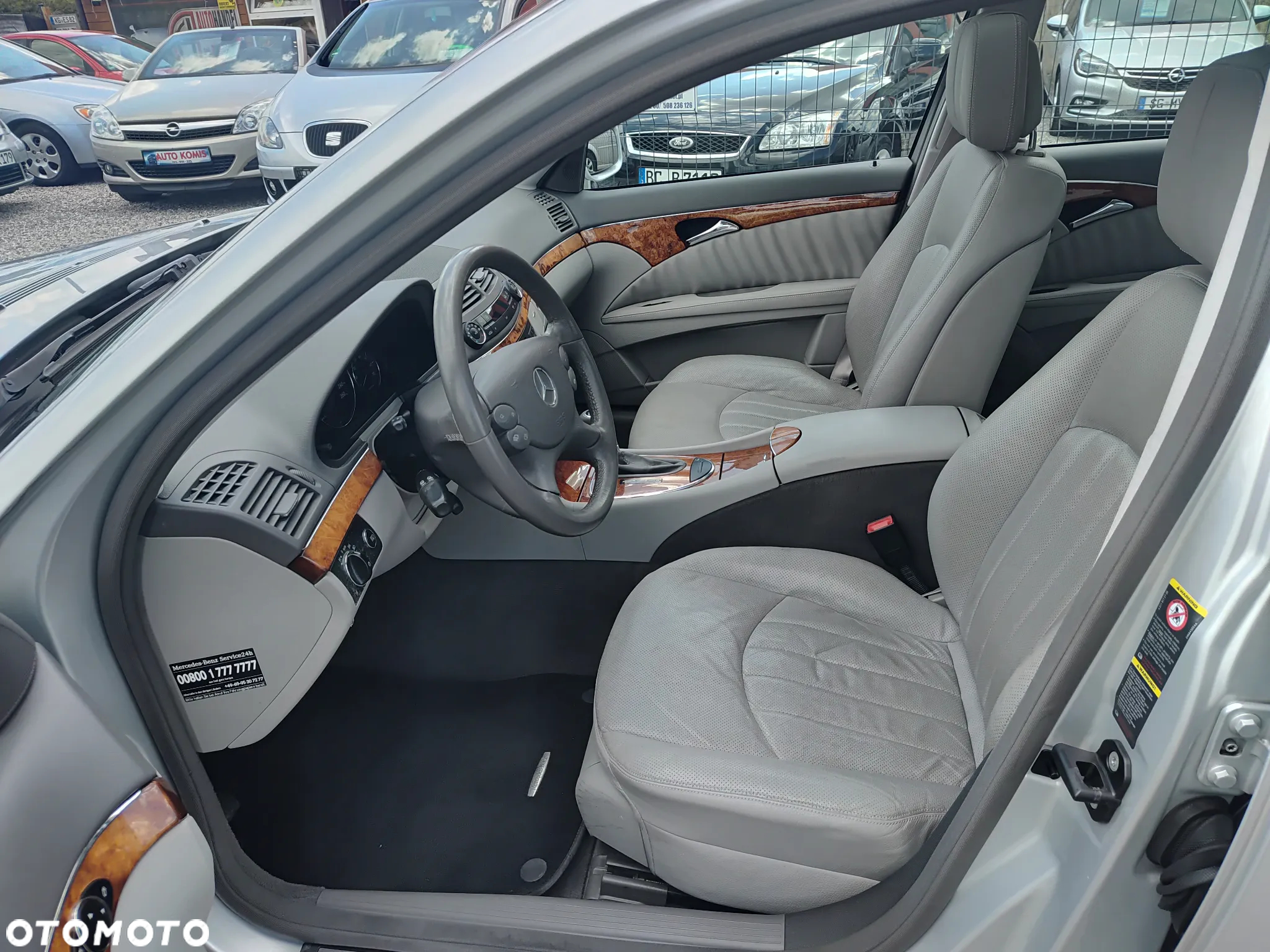 Mercedes-Benz Klasa E 300 Elegance - 9