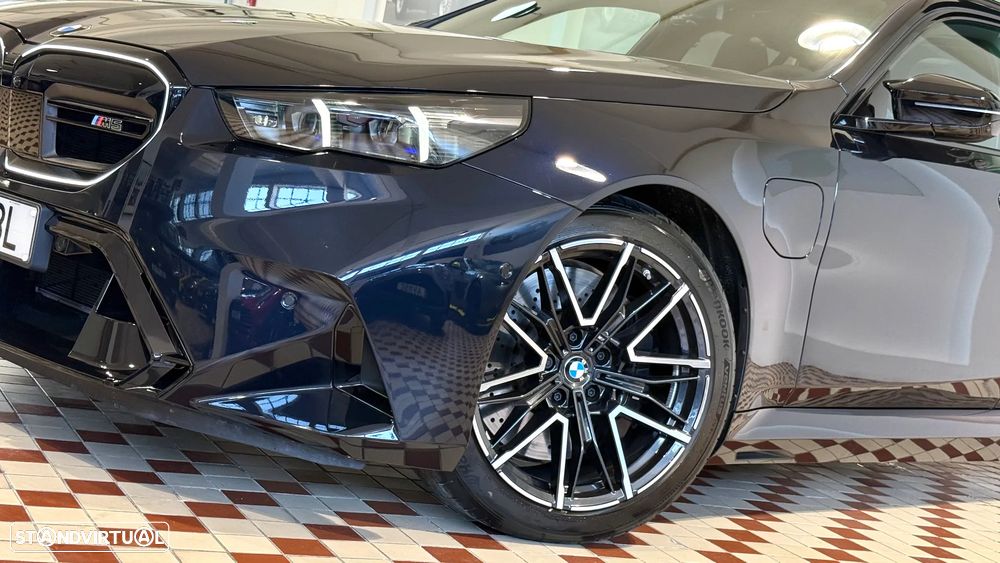 BMW M5 Touring xDrive - 8