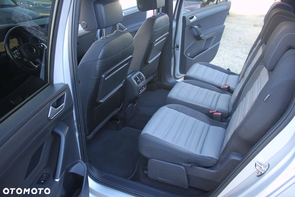 Volkswagen Touran - 14