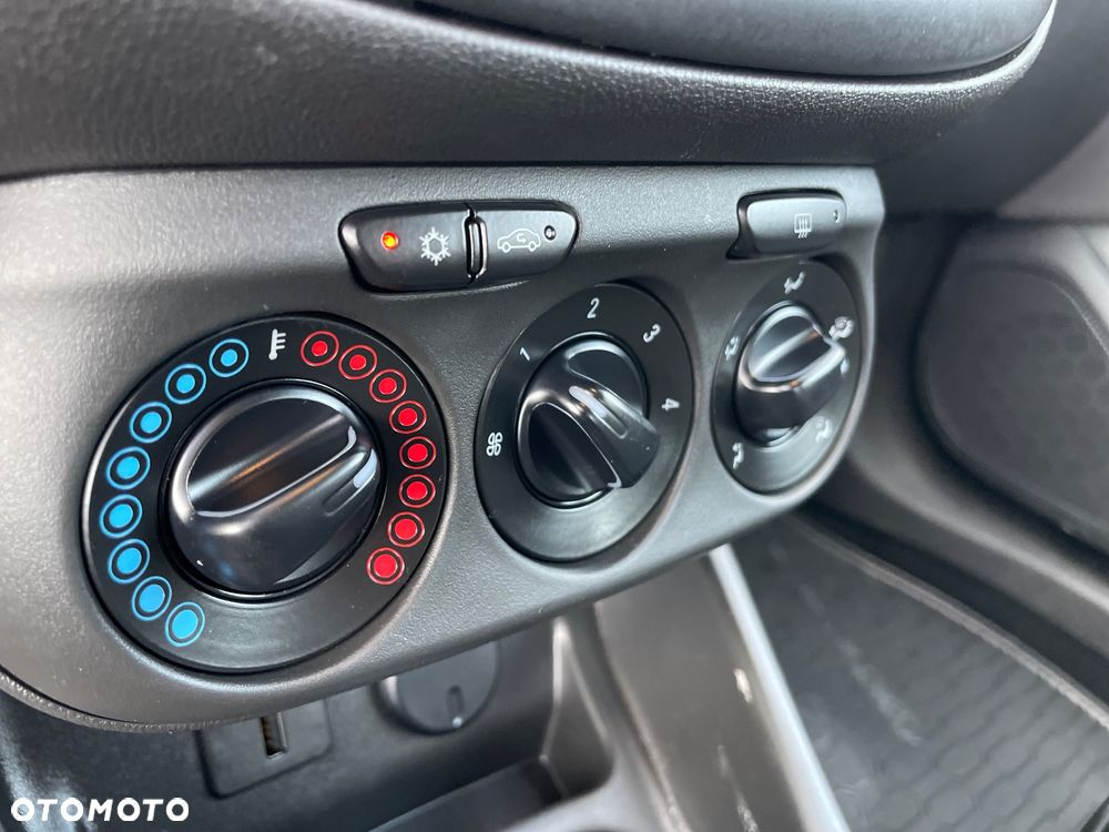 Opel Corsa 1.4 Enjoy - 35