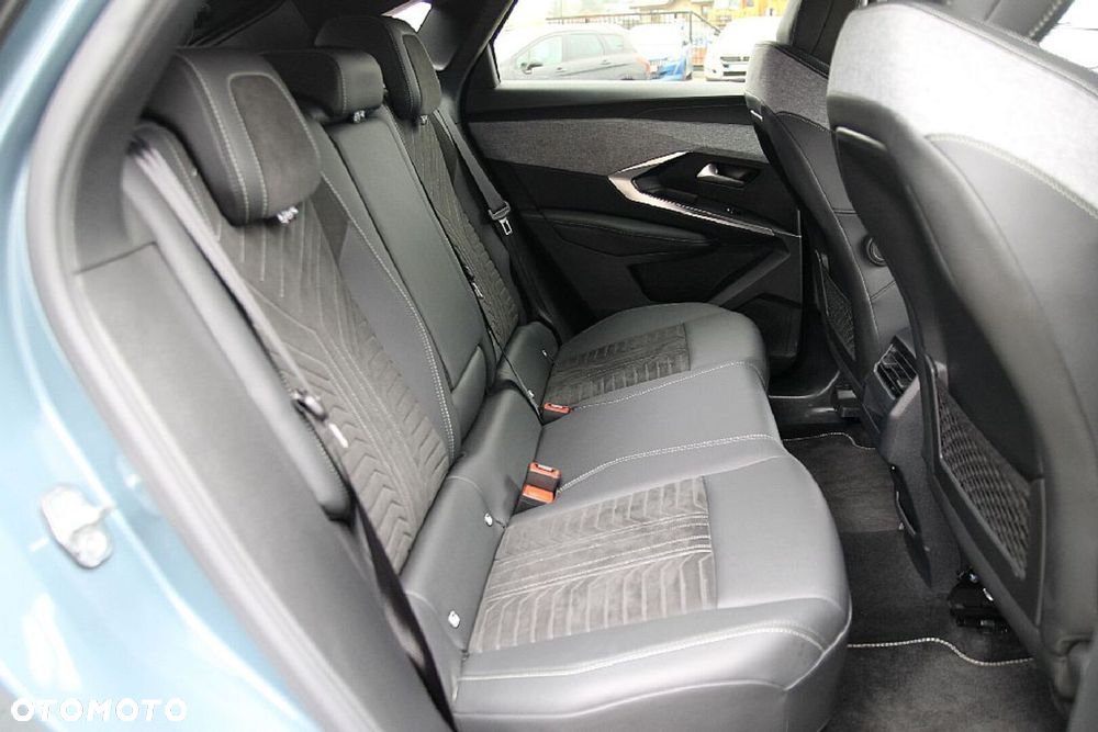 Peugeot 3008 1.2 PureTech mHEV GT S&S e-DCS6 - 33