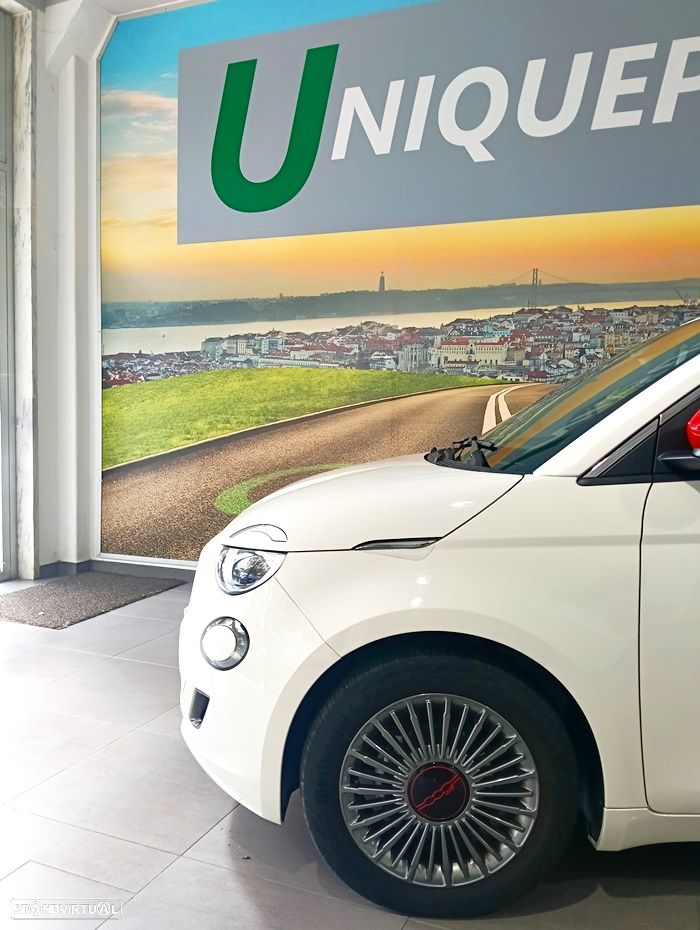 Fiat 500e (RED) - 12