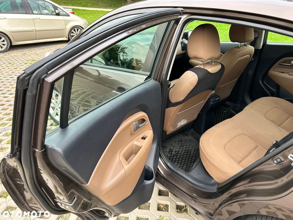 Kia Rio 1.4 XL - 9