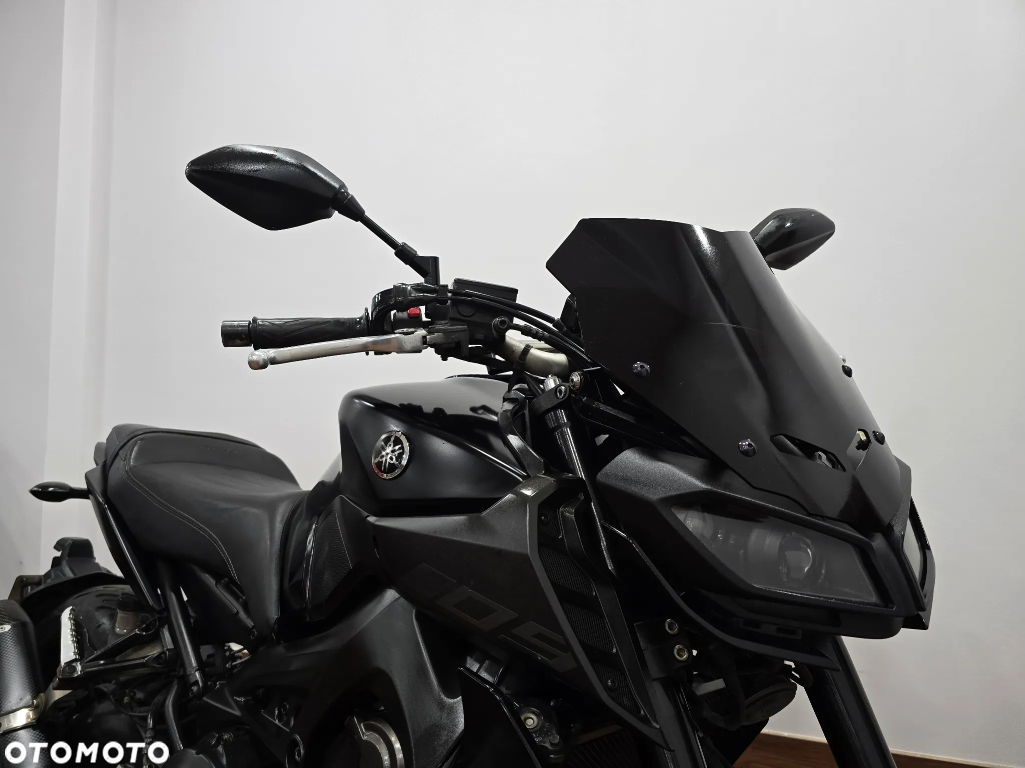 Yamaha MT - 27
