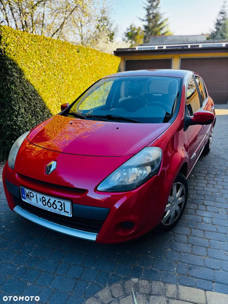 Renault Clio 1.2 16V Alize - 1