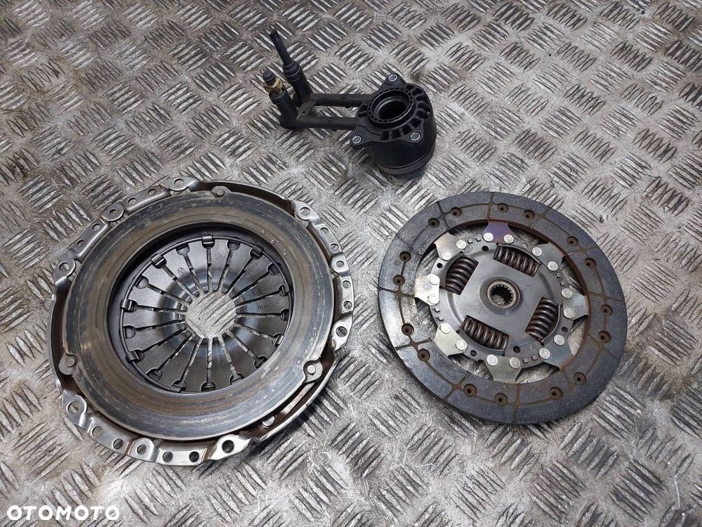 SPRZĘGŁO TARCZA + DOCISK + ŁOŻYSKO OPOROWE FORD FOCUS MK2 1.6 16V - 5
