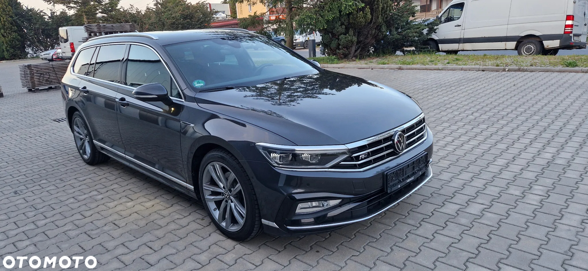 Volkswagen Passat Variant 2.0 TDI SCR DSG 4Motion Business - 2