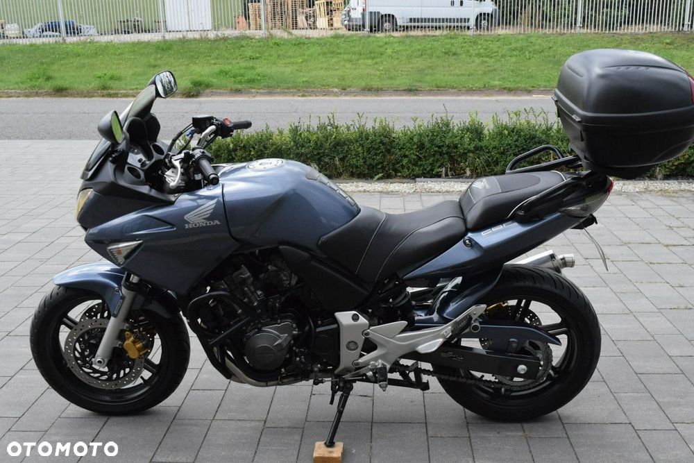 Honda CBF - 12