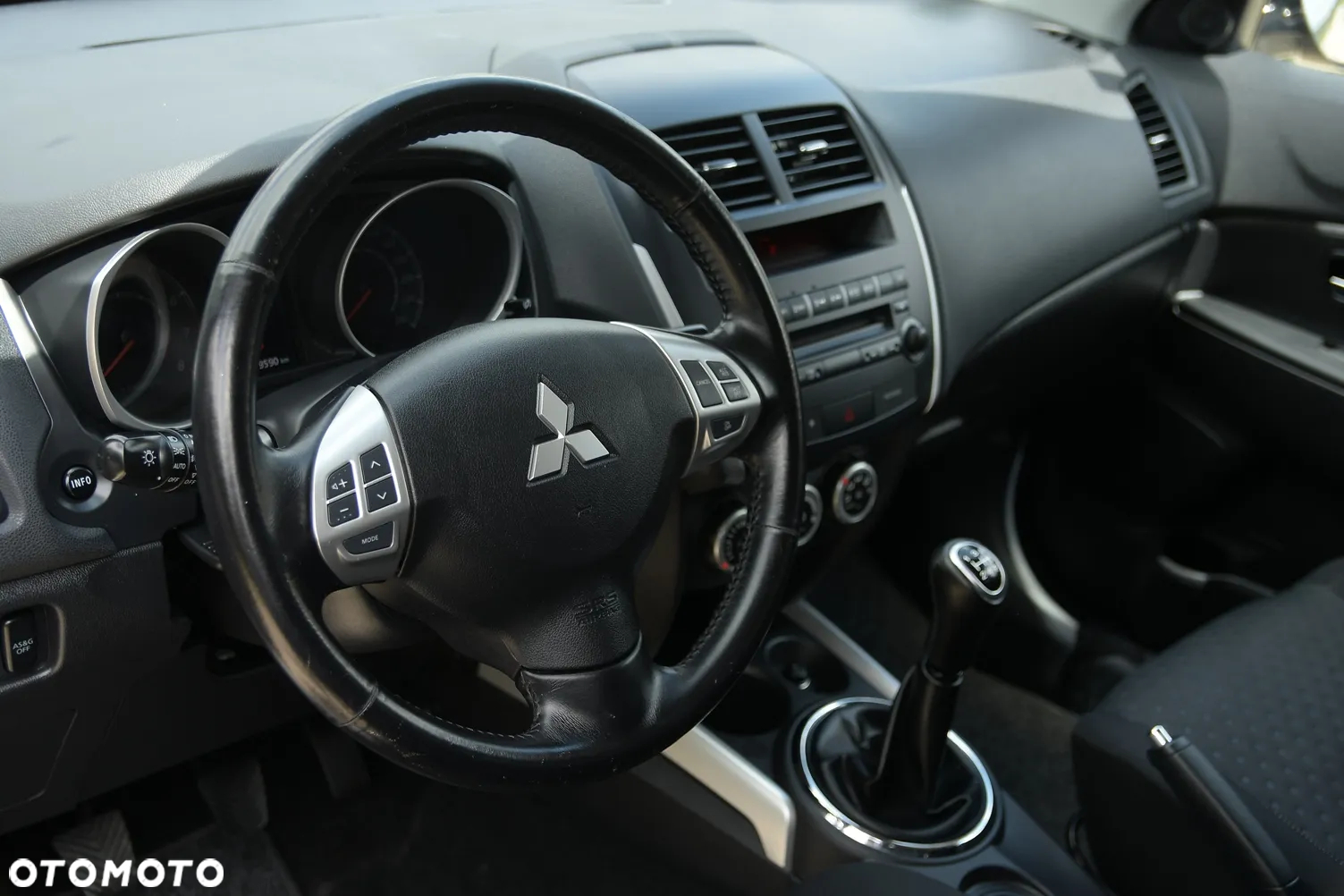 Mitsubishi ASX - 25